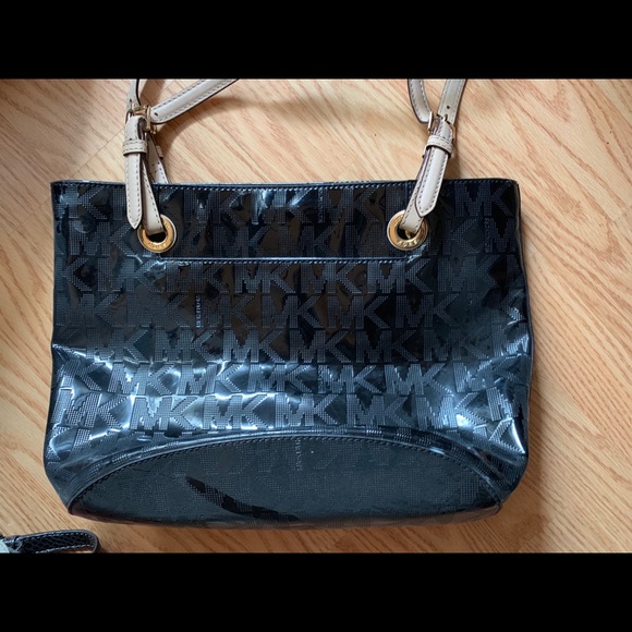 Michael Kors - Black Tote - Picture 2 of 3